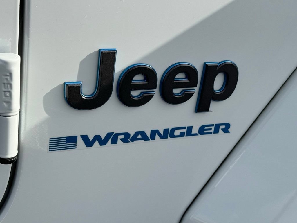 Used 2024 Jeep Wrangler High Altitude AWD/4WD image 33