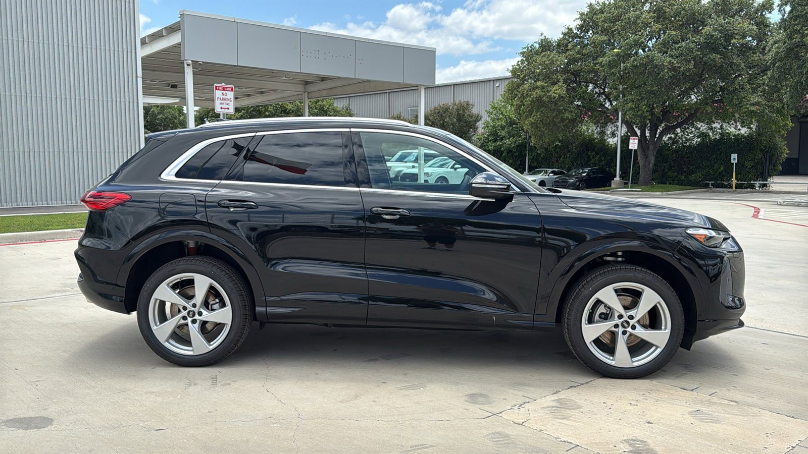 New 2026 Audi Q5 Premium Plus AWD/4WD image 2