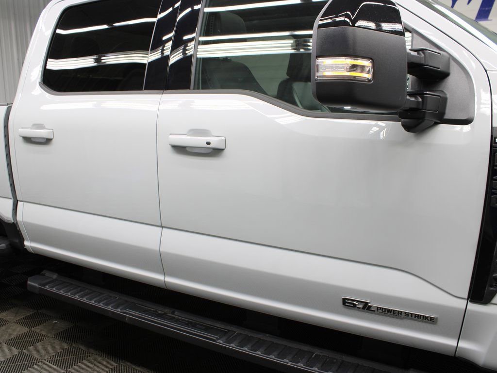 Used 2025 Ford F350 Lariat w/ Black Appearance Package image 39