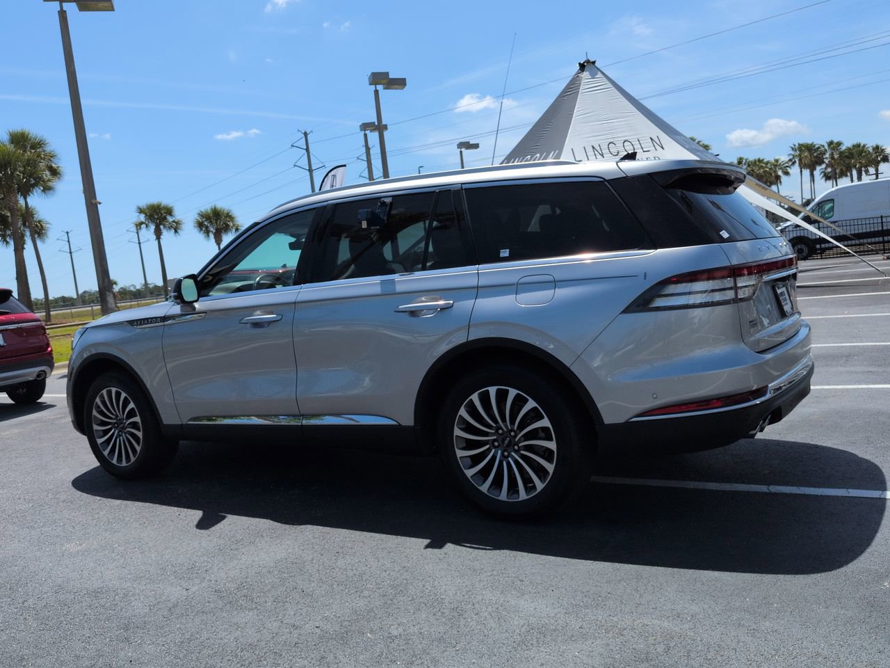 Certified 2021 Lincoln Aviator Reserve w/ Equipment Group 201A AWD/4WD image 6