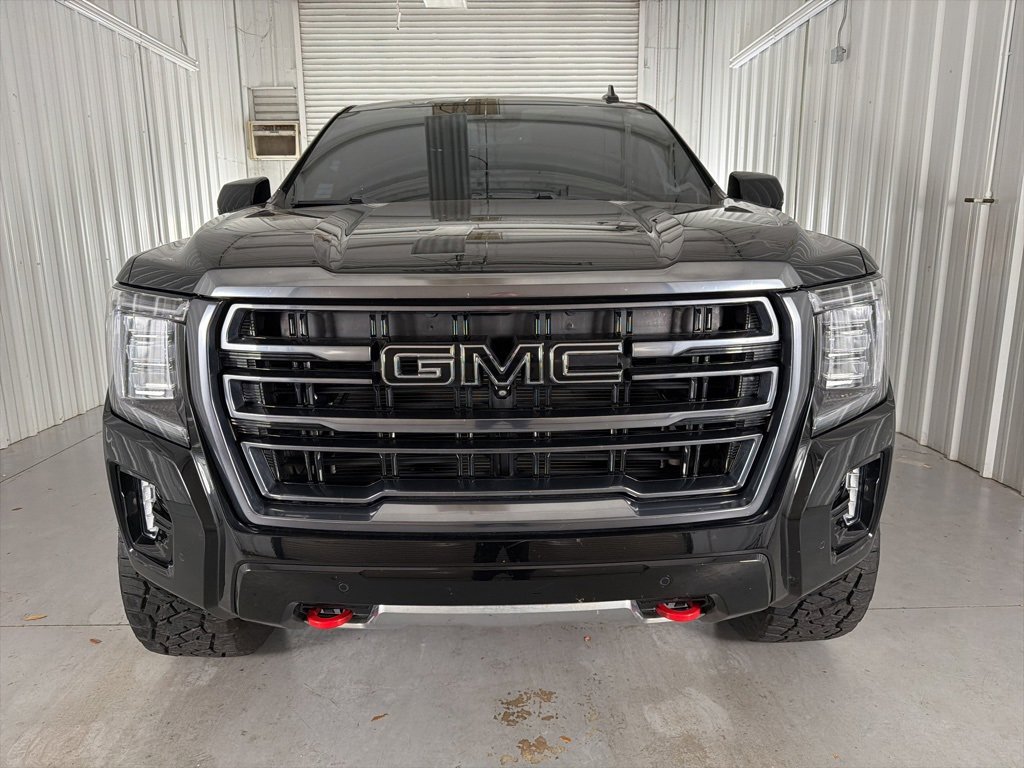 Used 2023 GMC Yukon AT4 w/ Technology Package image 2