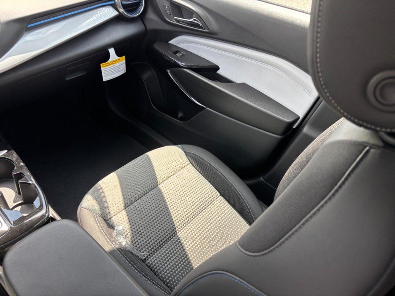 New 2026 Chevrolet Trax LT FWD image 9