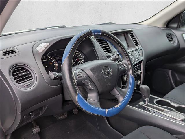 Used 2018 Nissan Pathfinder S FWD image 4