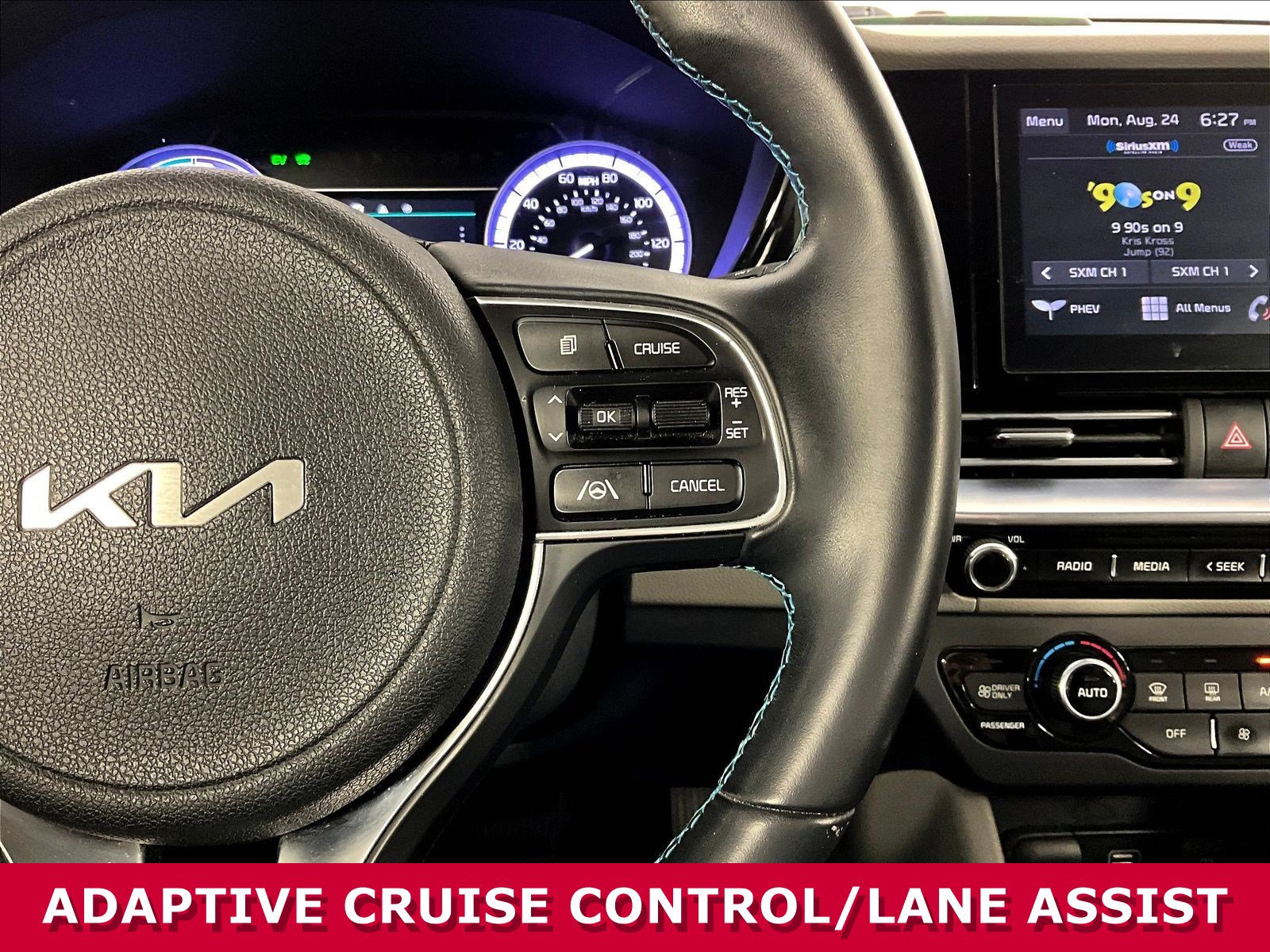 Used 2022 Kia Niro LXS FWD image 11