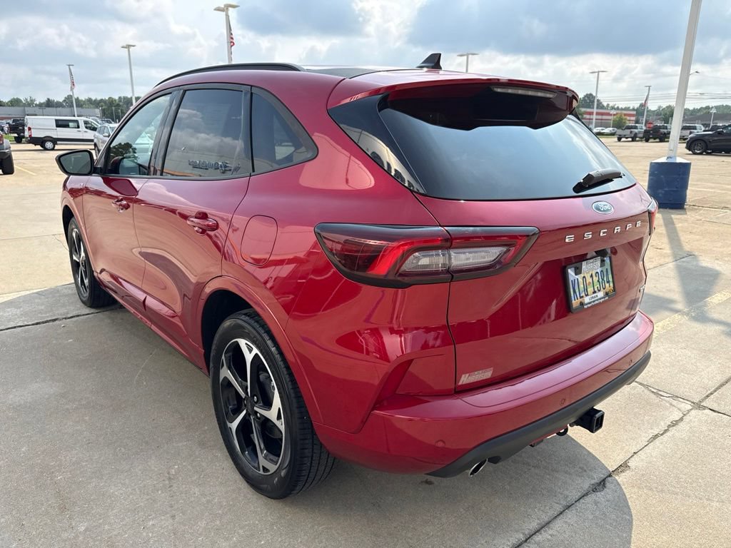 Used 2023 Ford Escape ST-Line Select w/ Tech Pack #2 AWD/4WD image 6