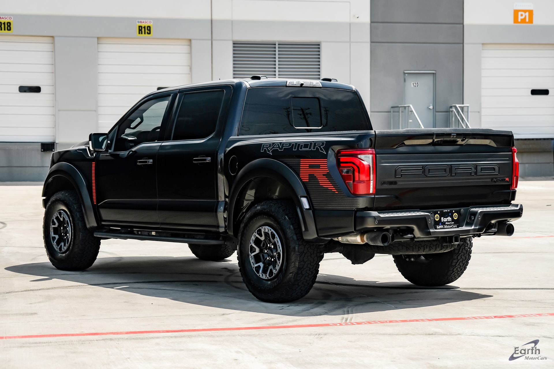 Used 2025 Ford F150 Raptor w/ Equipment Group 803A Raptor R image 10