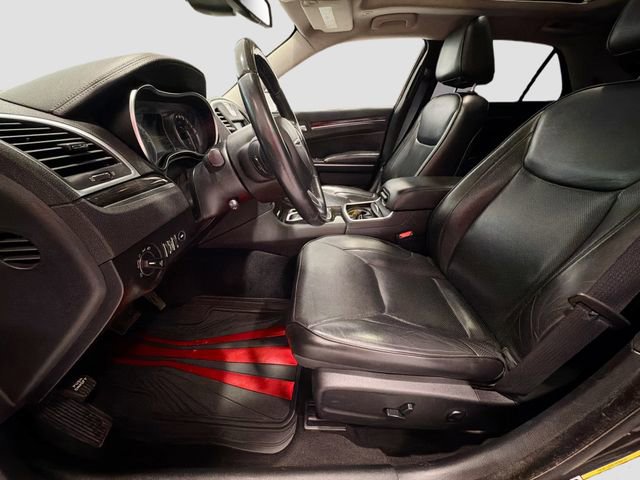 Used 2019 Chrysler 300 Limited image 18