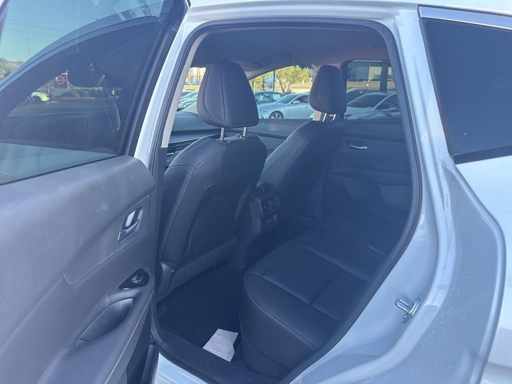 Used 2025 Nissan Murano SV image 19