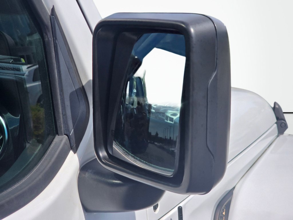 Used 2022 Jeep Wrangler Unlimited Sahara AWD/4WD image 33