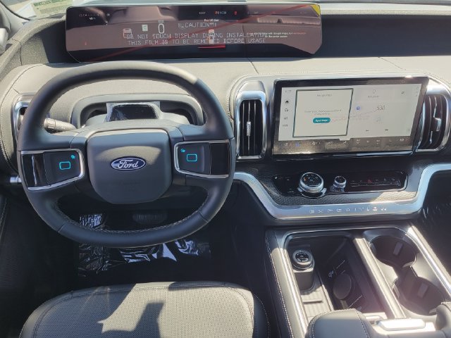 New 2027 Ford Expedition Platinum w/ Stealth Appearance Package AWD/4WD image 4