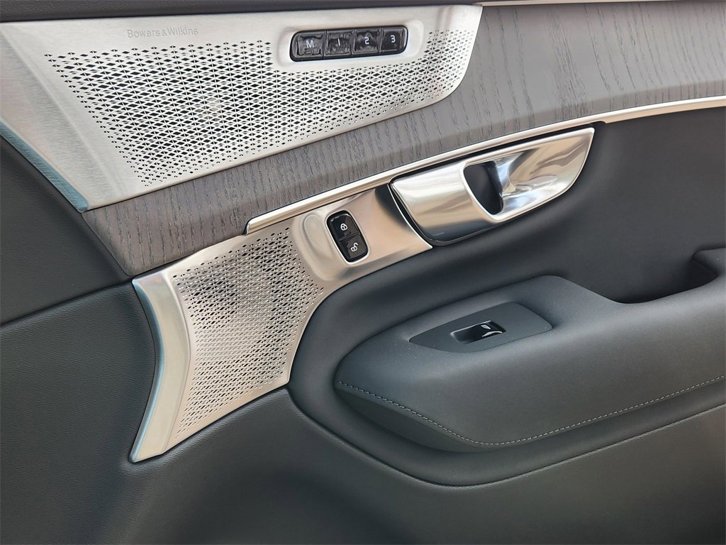 New 2026 Volvo XC90 B6 Ultra w/ Lounge Package image 21