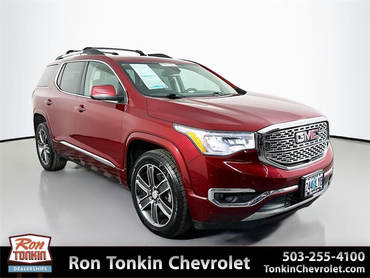 Used 2017 GMC Acadia Denali w/ Technology Package image 1