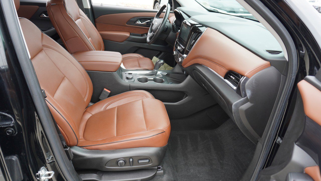 Used 2018 Chevrolet Traverse High Country w/ LPO, Floor Liner Package AWD/4WD image 14