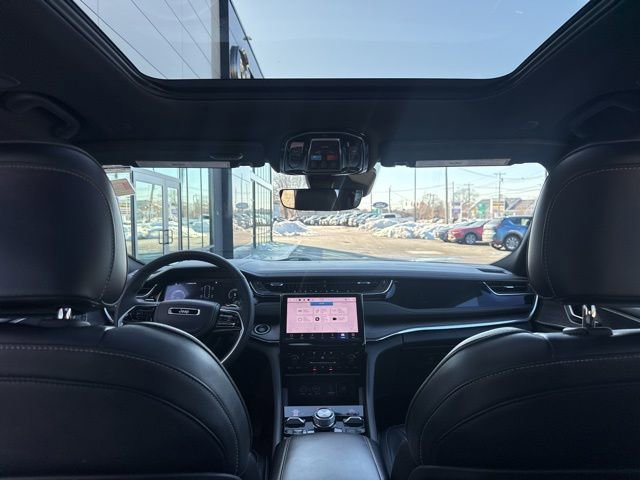 Used 2023 Jeep Grand Cherokee L Overland image 13