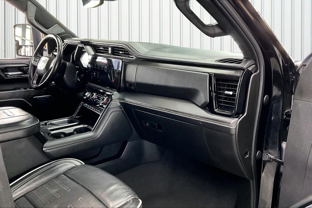 Used 2024 GMC Sierra 2500 AT4X image 29