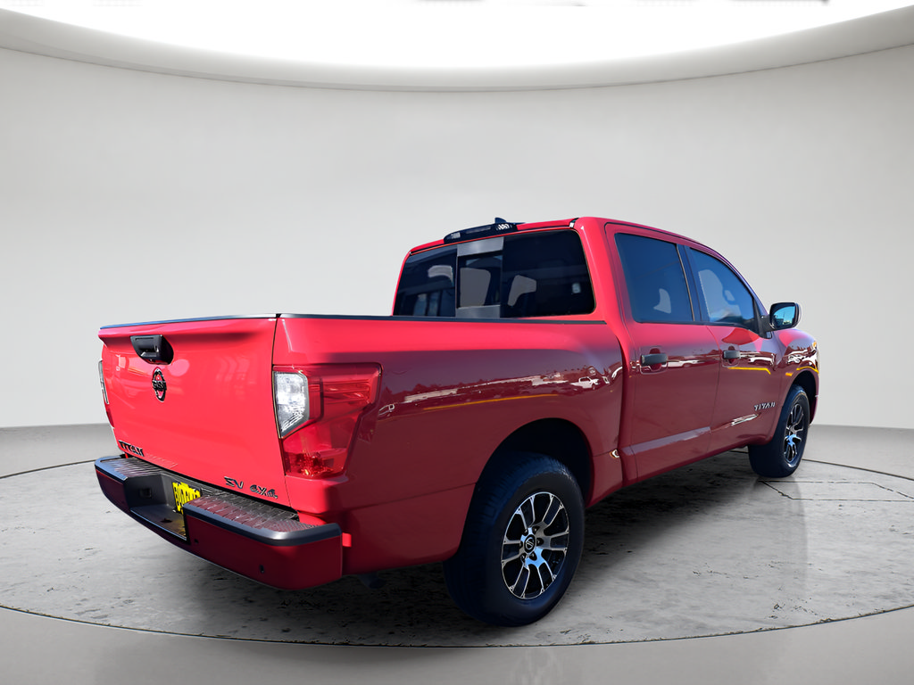 Used 2022 Nissan Titan SV AWD/4WD image 3