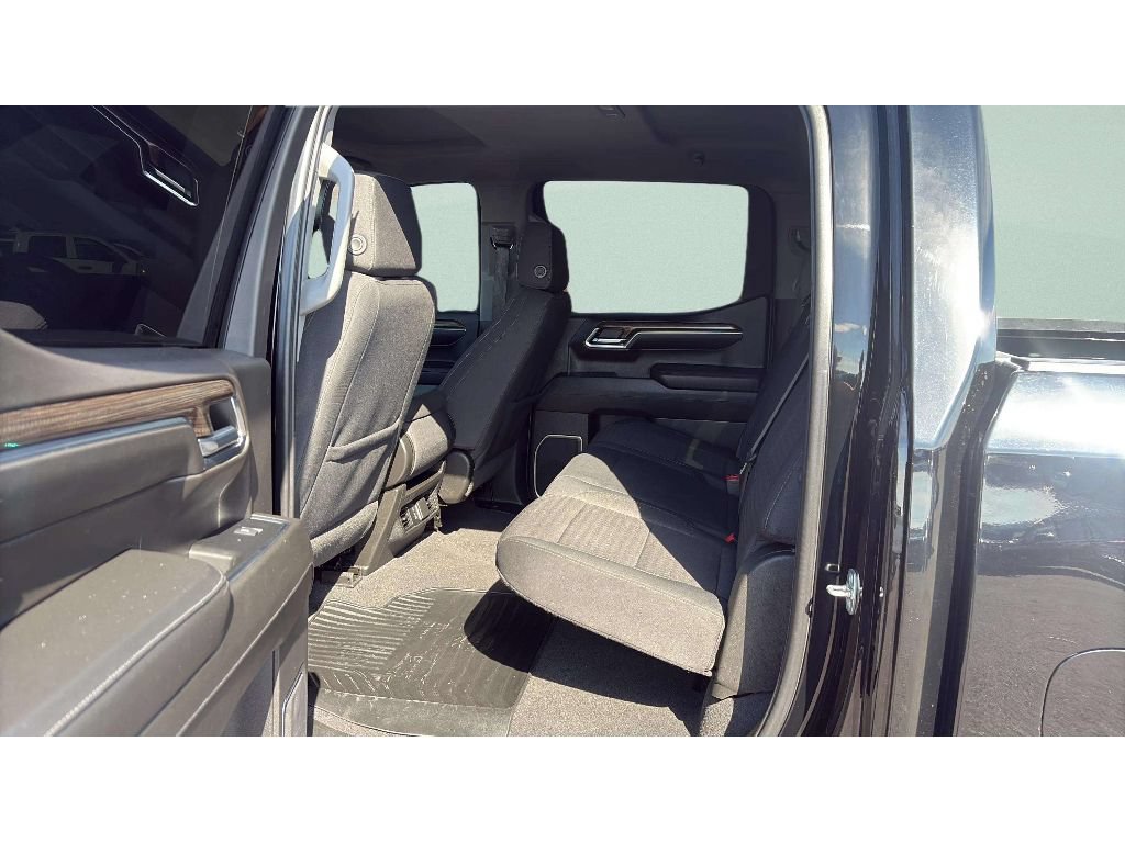 Used 2023 Chevrolet Silverado 1500 LT AWD/4WD image 12
