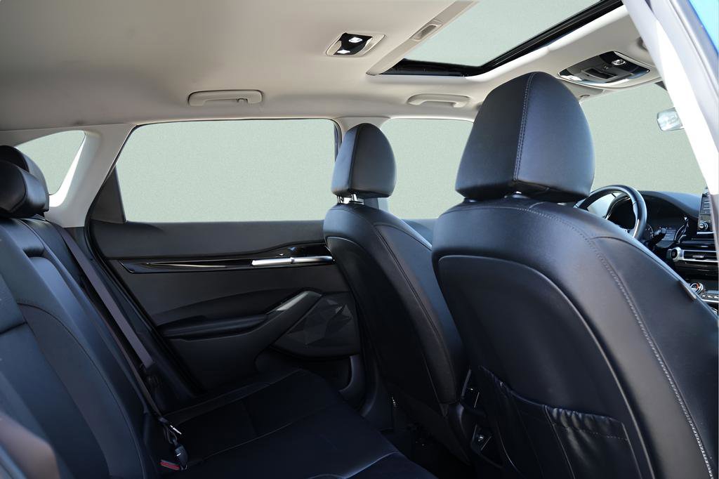 Used 2021 Kia Seltos EX image 15