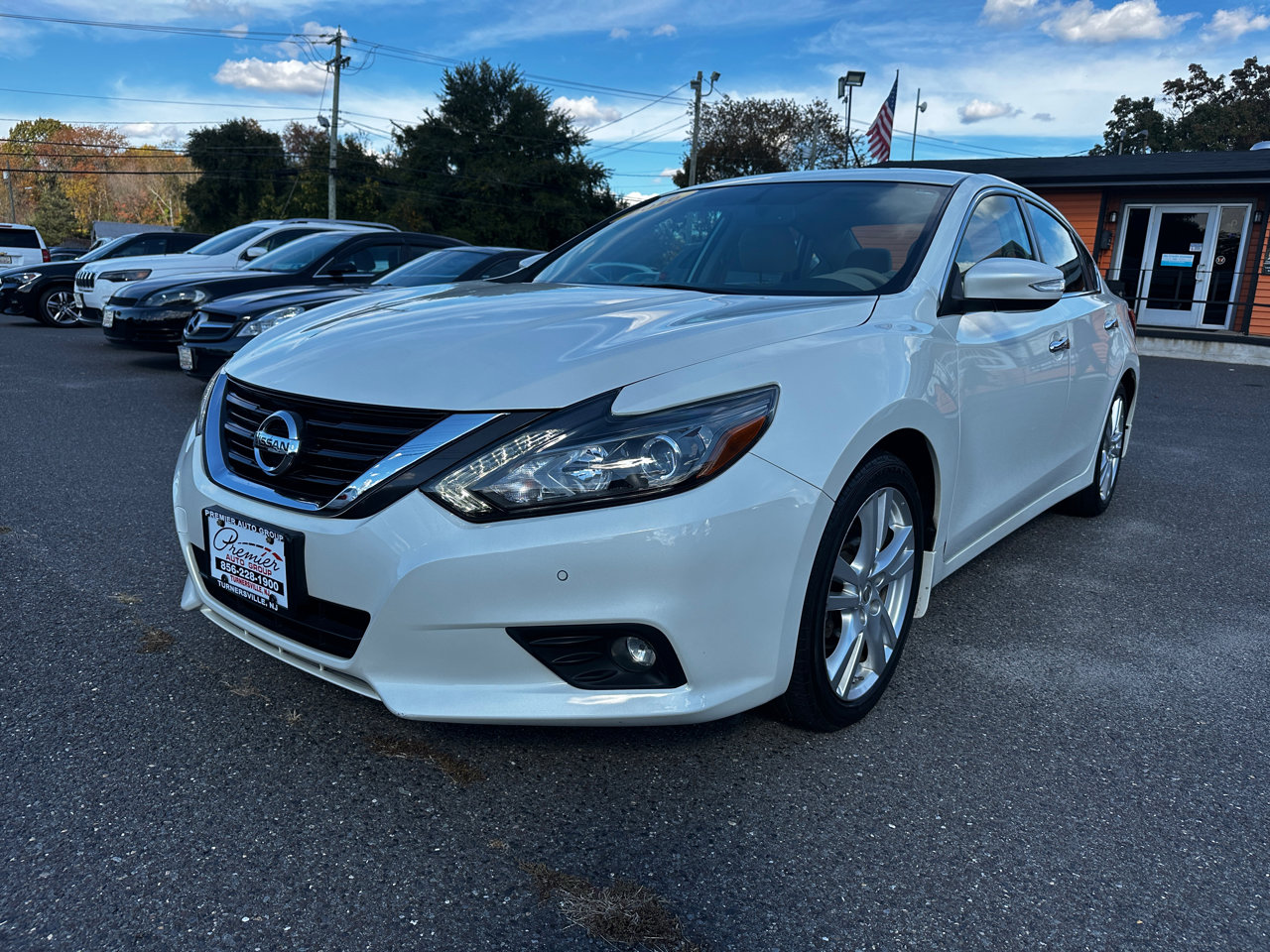 Used 2016 Nissan Altima 3.5 SL w/ 3.5 Technology Package