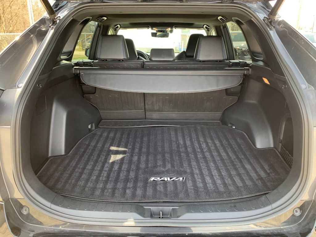 Used 2020 Toyota RAV4 XSE w/ XSE Grade Weather Package image 18