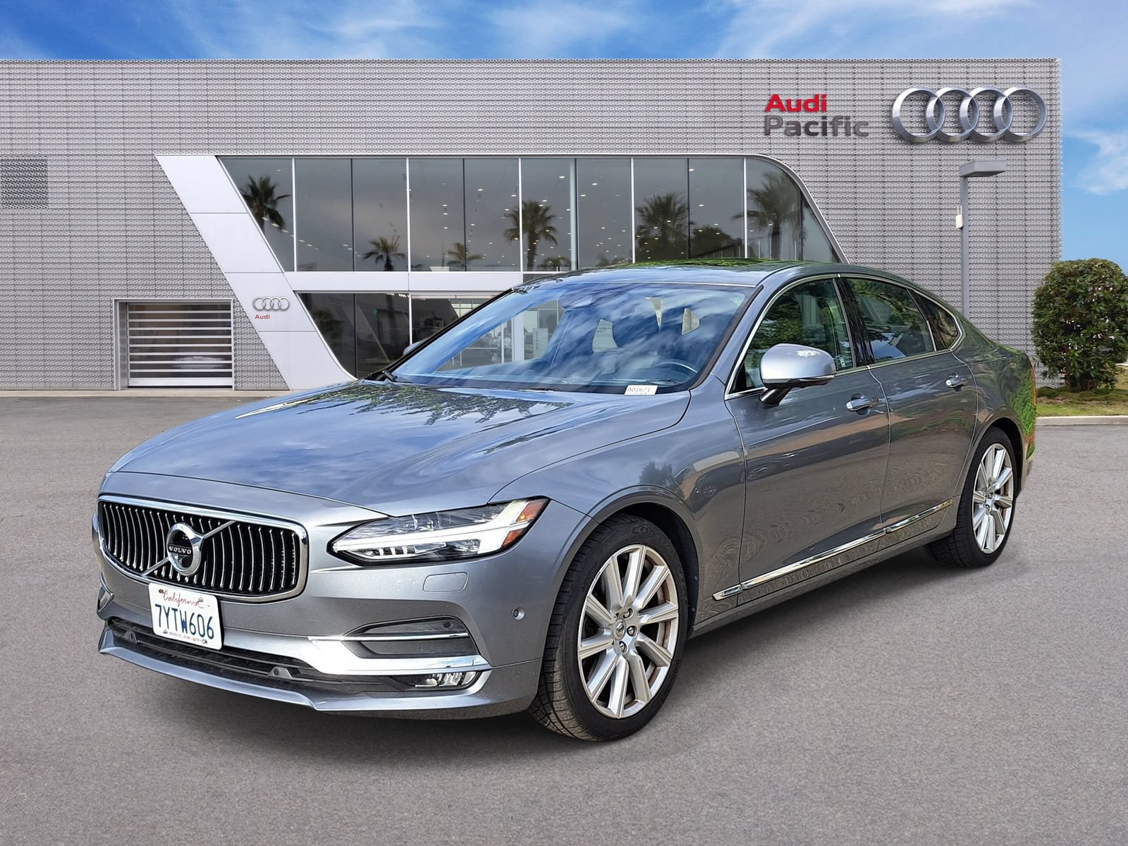 Used 2017 Volvo S90 T6 Inscription w/ Vision Package AWD/4WD image 1
