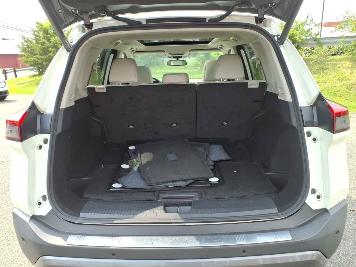 Used 2023 Nissan Rogue SL w/ SL Premium Package AWD/4WD image 15