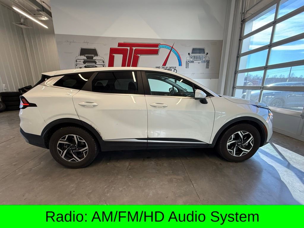 Used 2024 Kia Sportage LX image 2