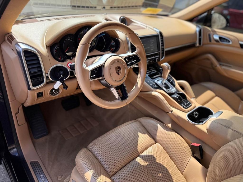 Used 2016 Porsche Cayenne image 13