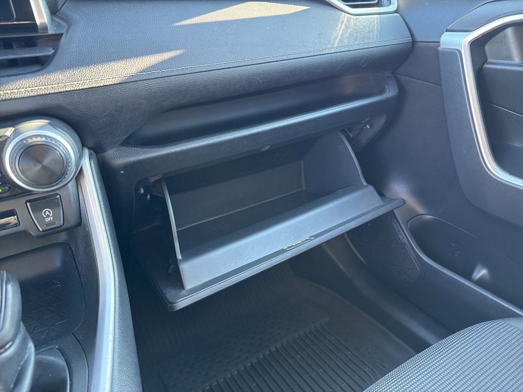 Used 2023 Toyota RAV4 LE AWD/4WD image 19