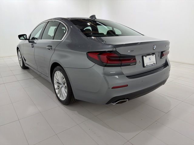 Certified 2023 BMW 530i xDrive w/ Premium Package image 3