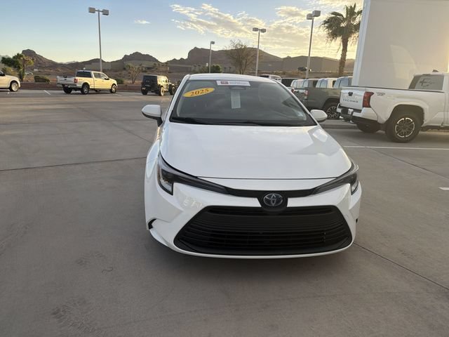 Certified 2025 Toyota Corolla LE FWD image 2