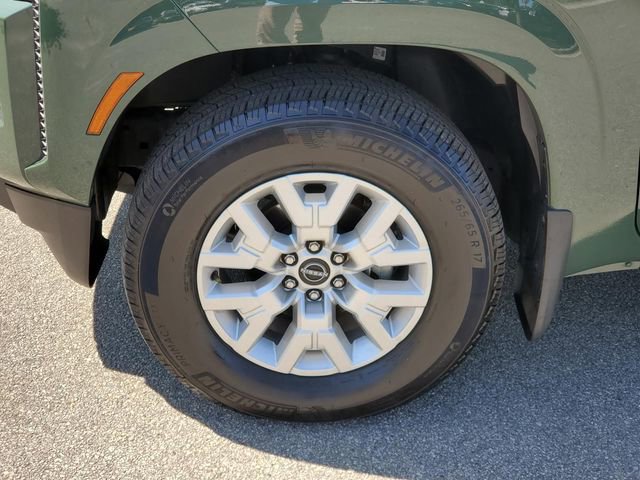 Certified 2024 Nissan Frontier SV w/ SV Convenience Package image 11