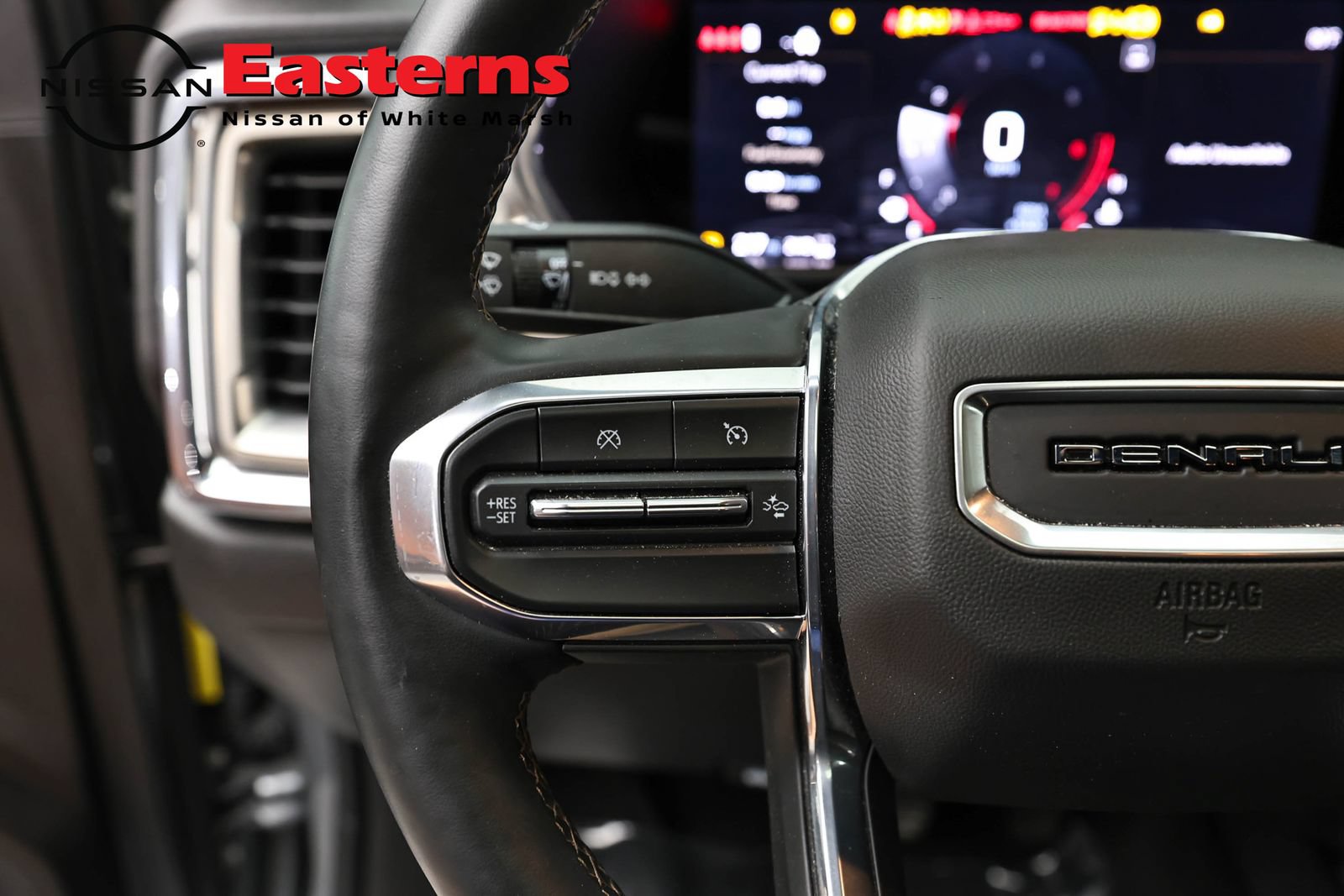 Used 2024 GMC Canyon Denali AWD/4WD image 15