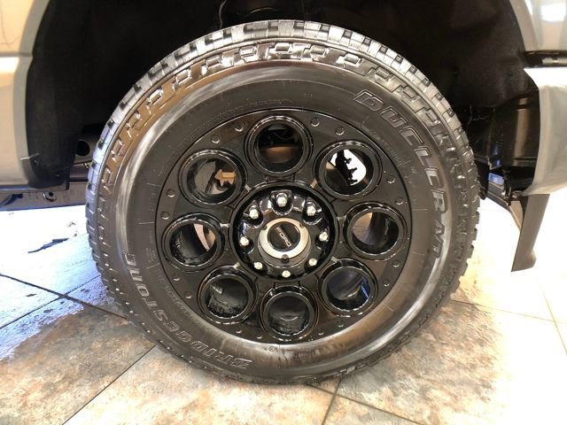 New 2026 Ford F250 Lariat w/ Black Appearance Package image 9