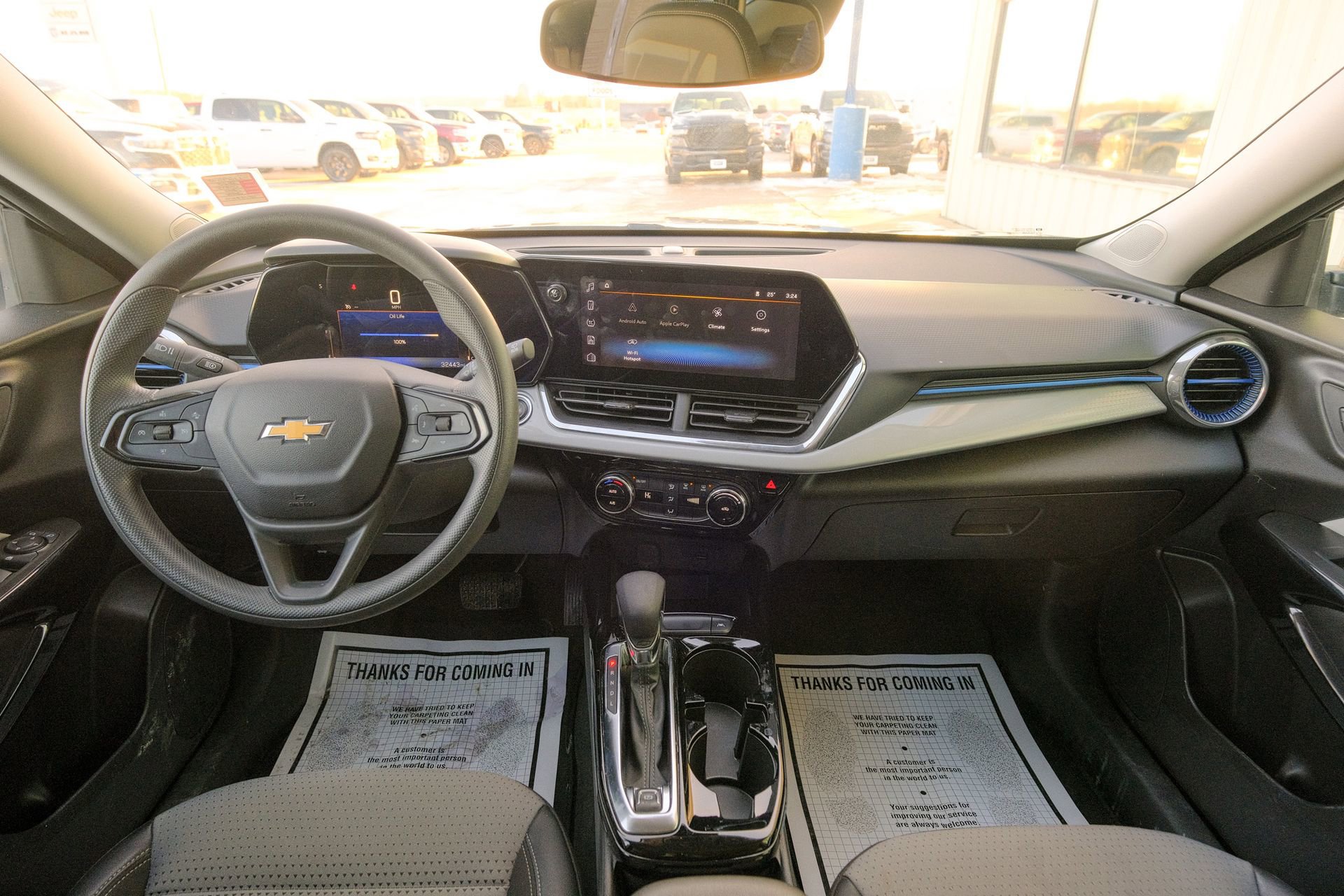 Used 2025 Chevrolet Trax LT image 29