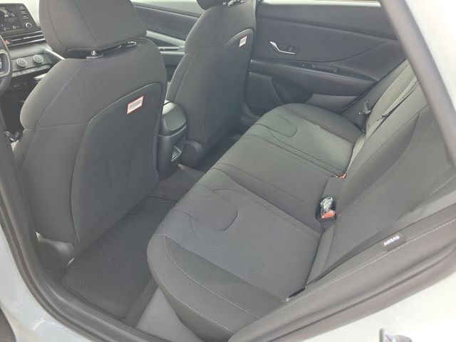 New 2026 Hyundai Elantra SE FWD image 23