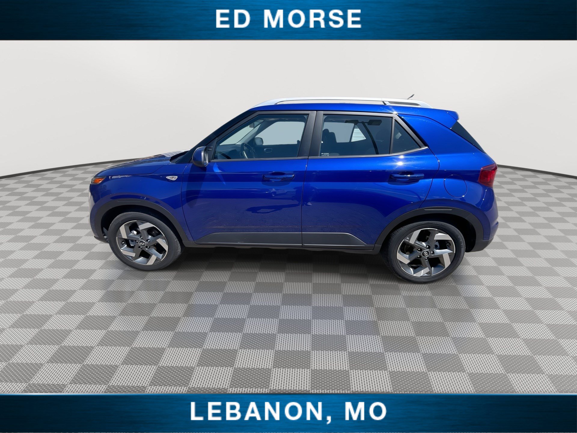 Used 2025 Hyundai Venue SEL FWD image 5