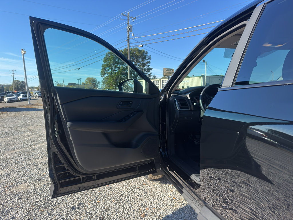 New 2026 Nissan Rogue S image 18