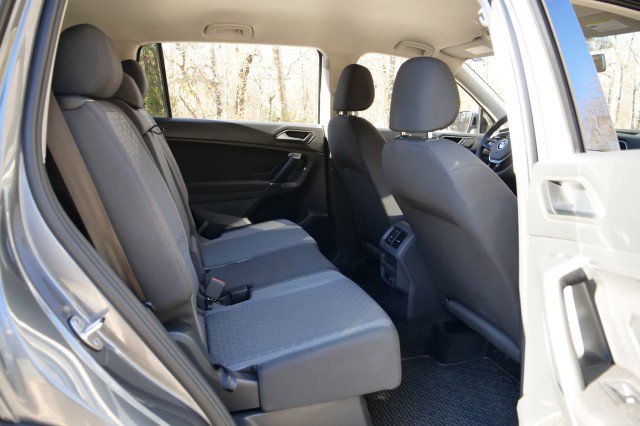 Used 2020 Volkswagen Tiguan S image 35
