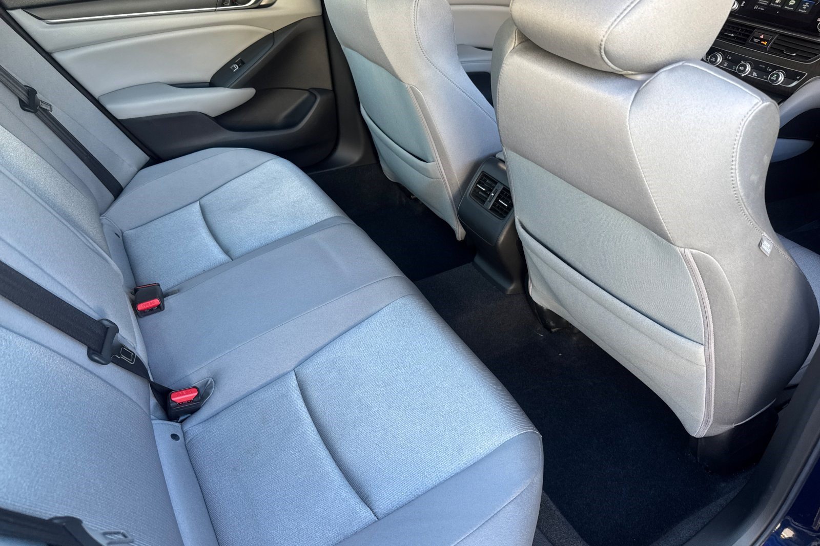 Used 2020 Honda Accord EX image 32