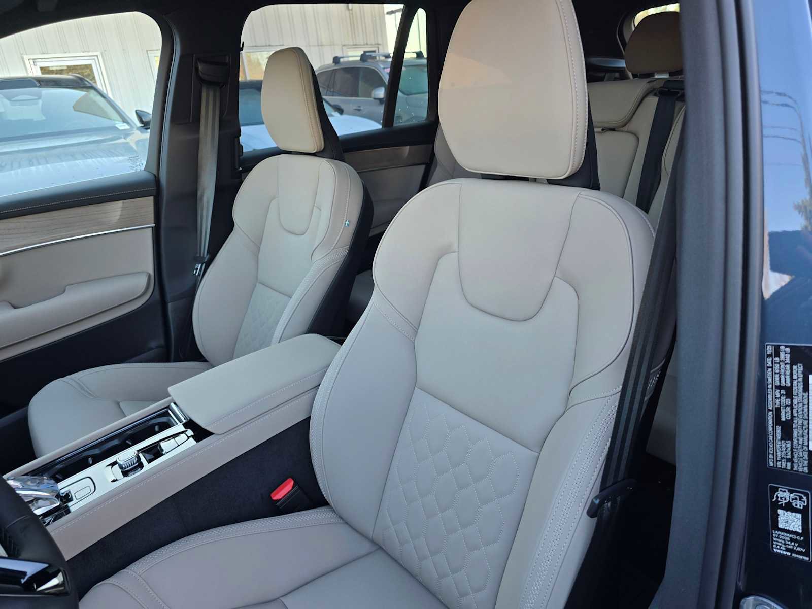 New 2026 Volvo XC90 B5 Plus w/ Protection Package AWD/4WD image 21