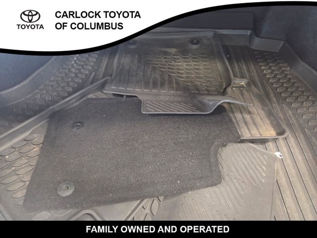 Used 2025 Toyota Camry SE w/ Convenience Package FWD image 15