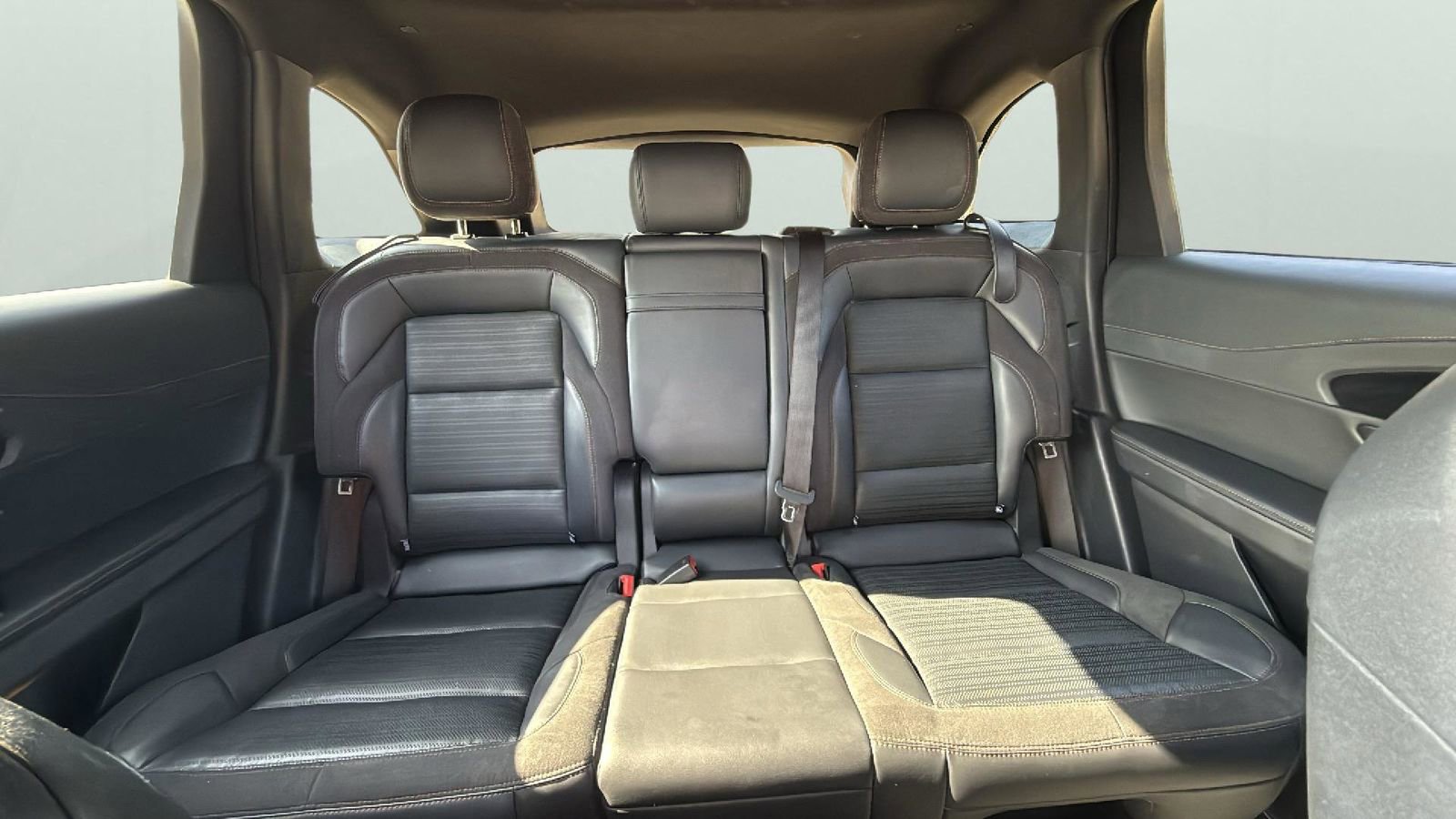 Certified 2024 Lincoln Nautilus Reserve w/ Equipment Group 202A image 26