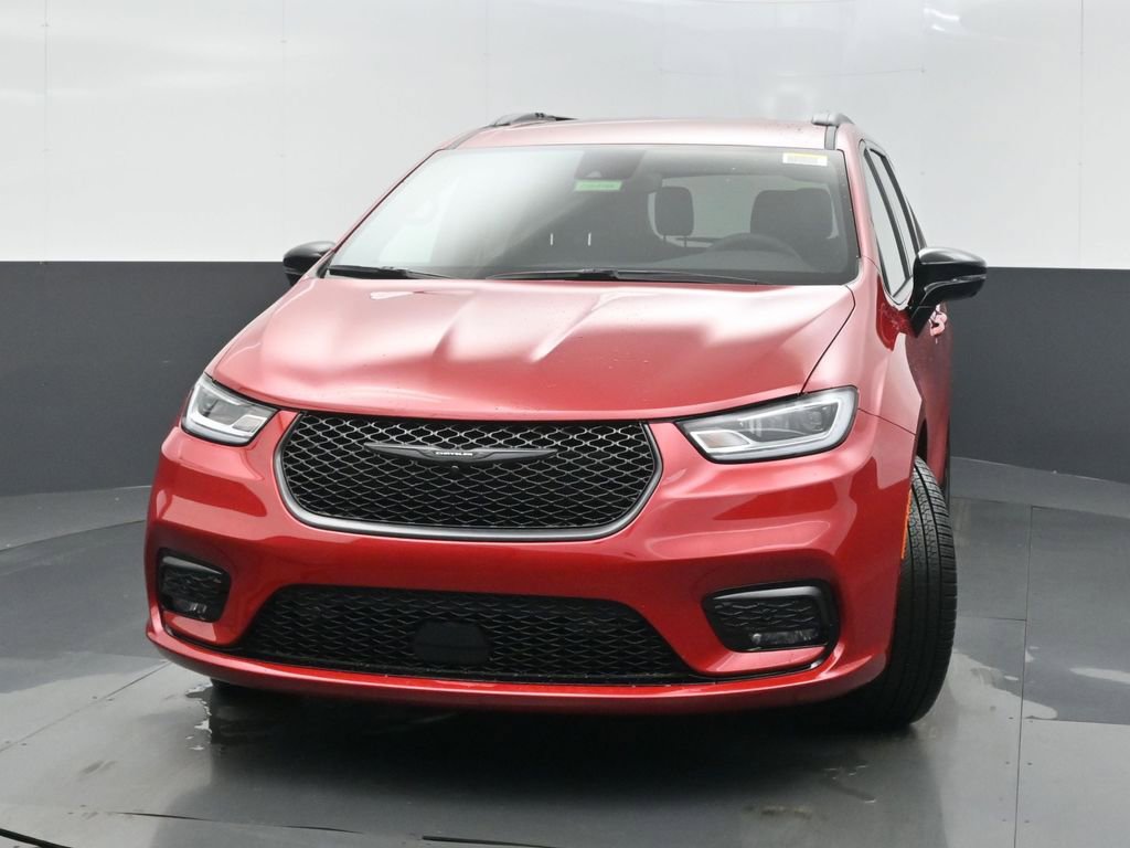 New 2026 Chrysler Pacifica Select w/ S Appearance Package image 3