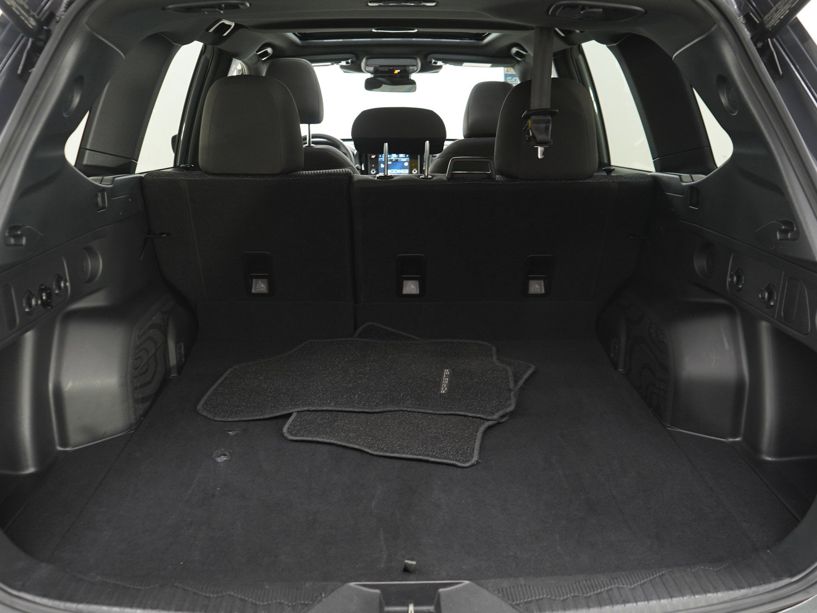 Used 2025 Subaru Forester Premium AWD/4WD image 9