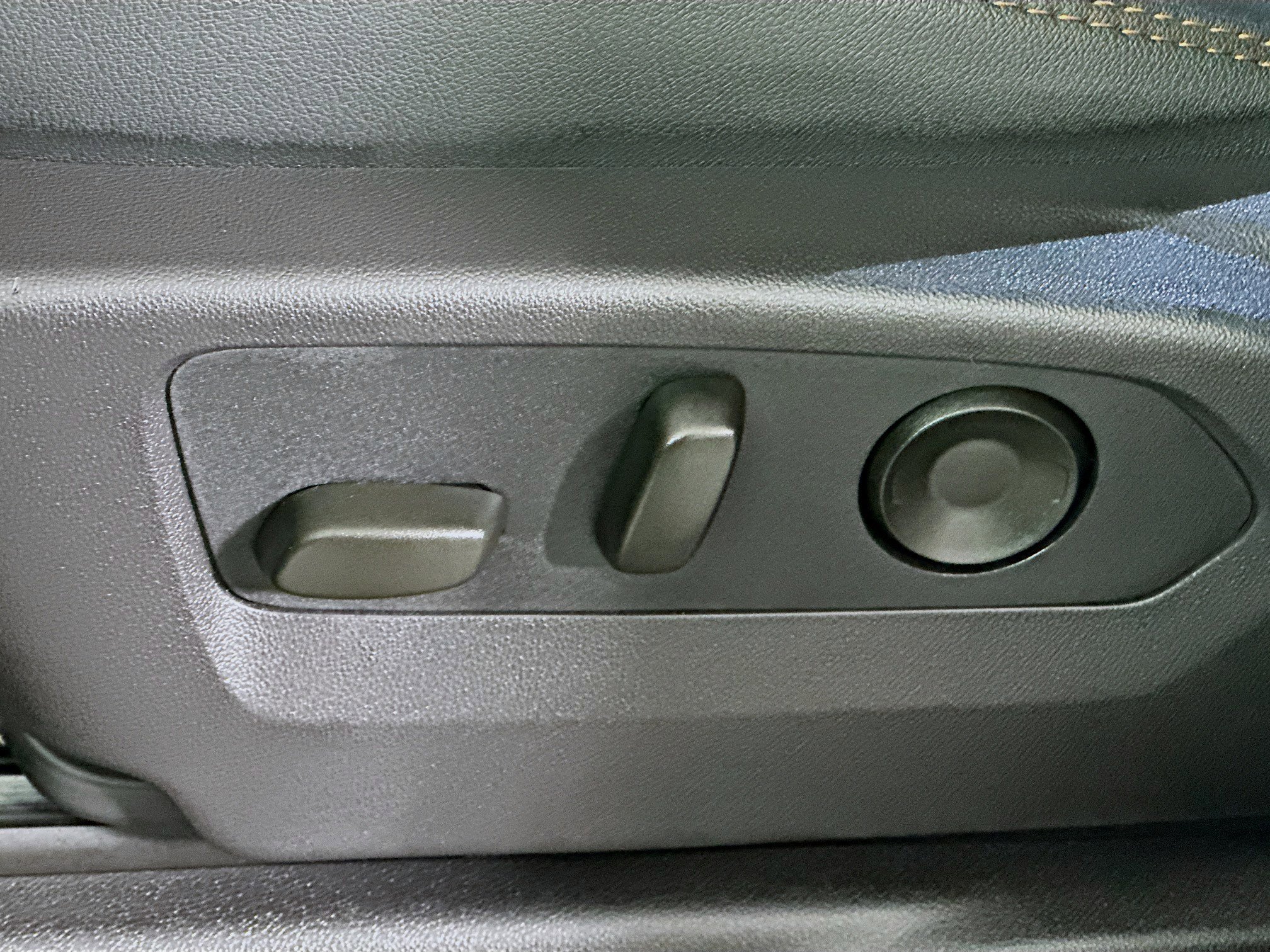 Used 2024 GMC Sierra 2500 AT4 w/ AT4 Premium Plus Package image 13