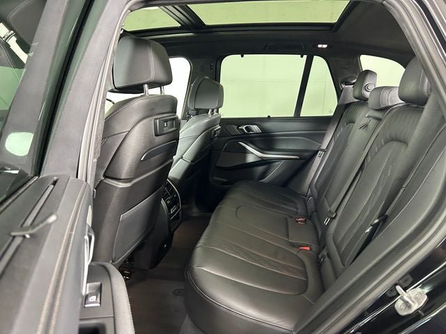 Used 2022 BMW X5 M50i w/ Executive Package AWD/4WD image 25