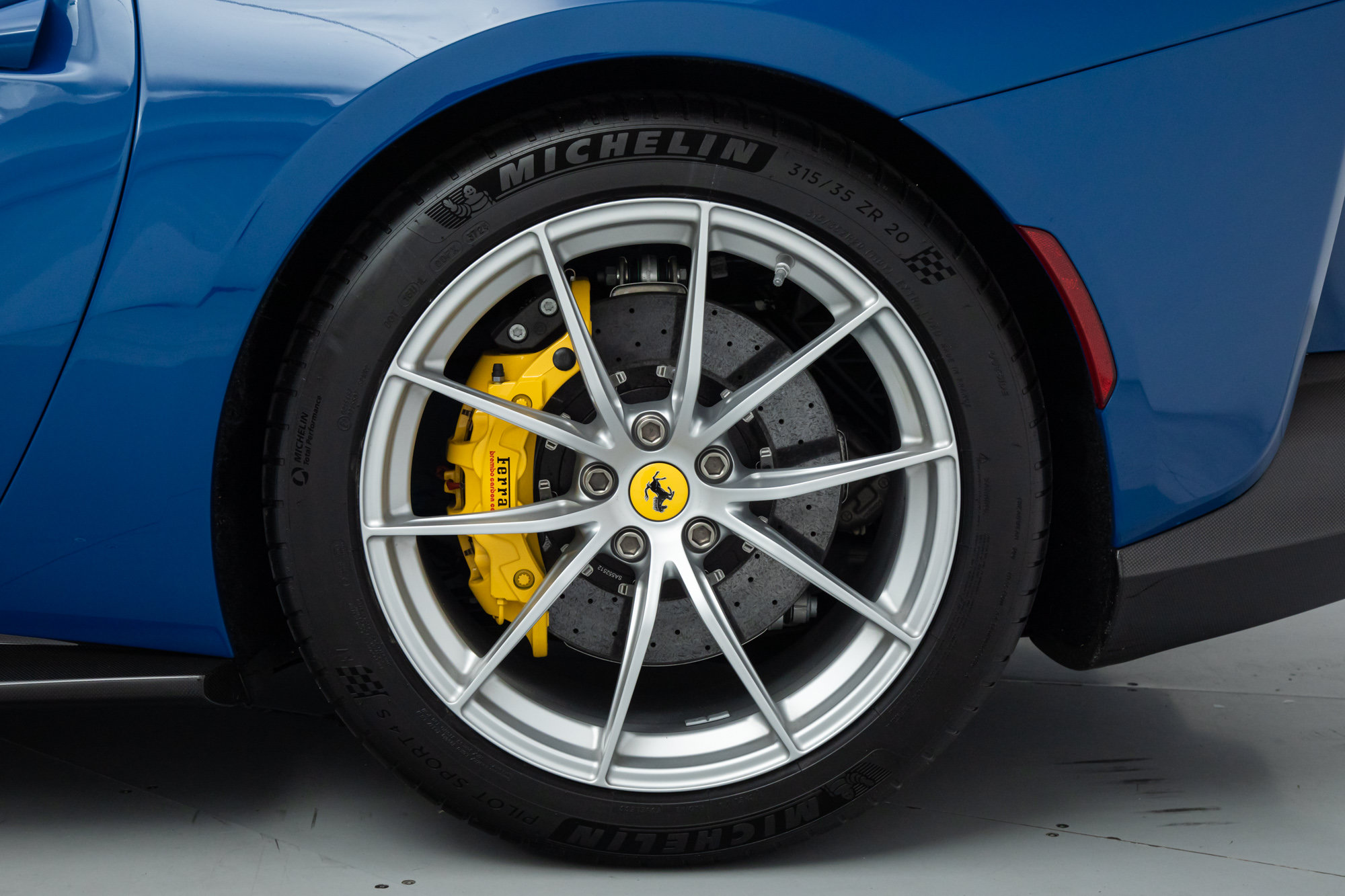 Certified 2021 Ferrari 812 GTS RWD image 47