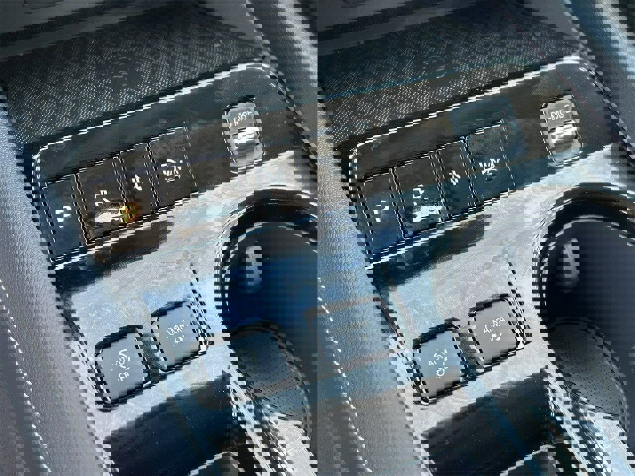 New 2025 Nissan Murano SL image 13