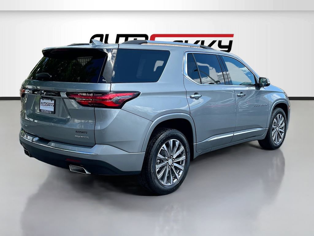 Used 2023 Chevrolet Traverse Premier AWD/4WD image 7